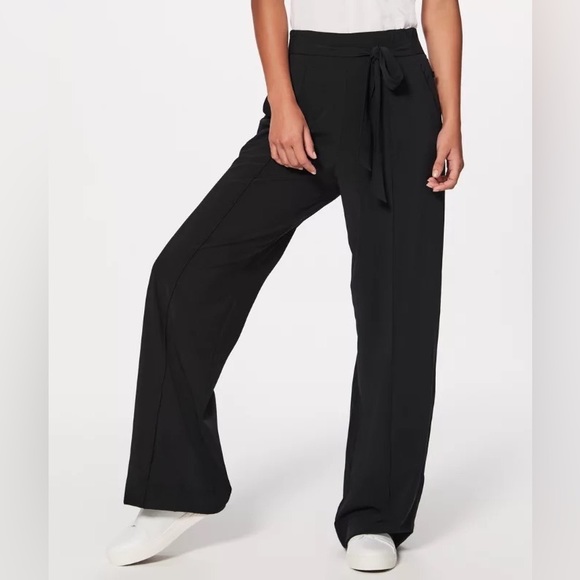 Lululemon Noir Pants - Picture 3 of 3